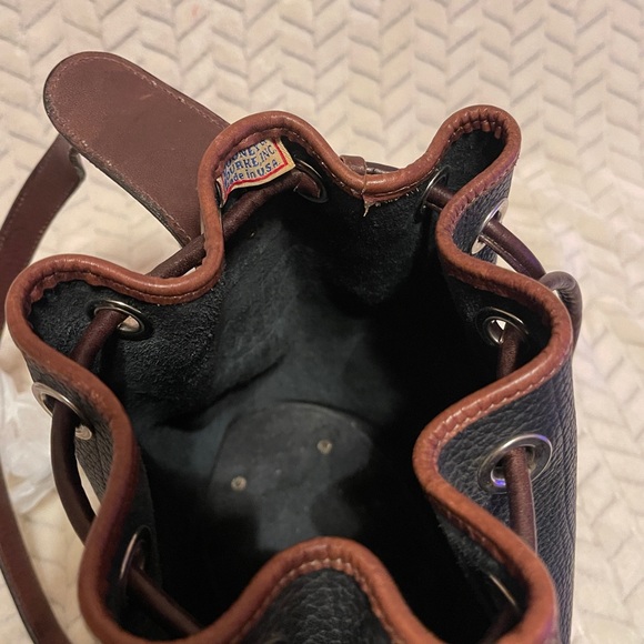 Dooney and Bourke Y171 Drawstring bag - Picture 9 of 13